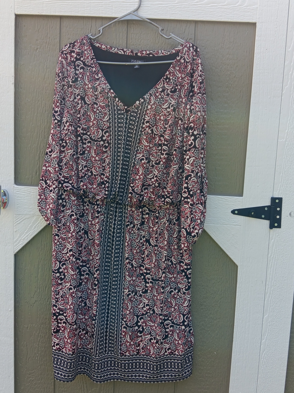 ROZ & ALI Stylish Floral V-Neck Midi Dress in Black, Red, And Creme Size 2X
